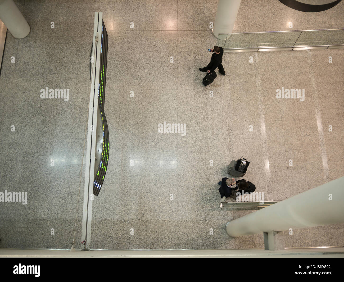 Terminal arrival baggage hi-res stock photography and images - Alamy