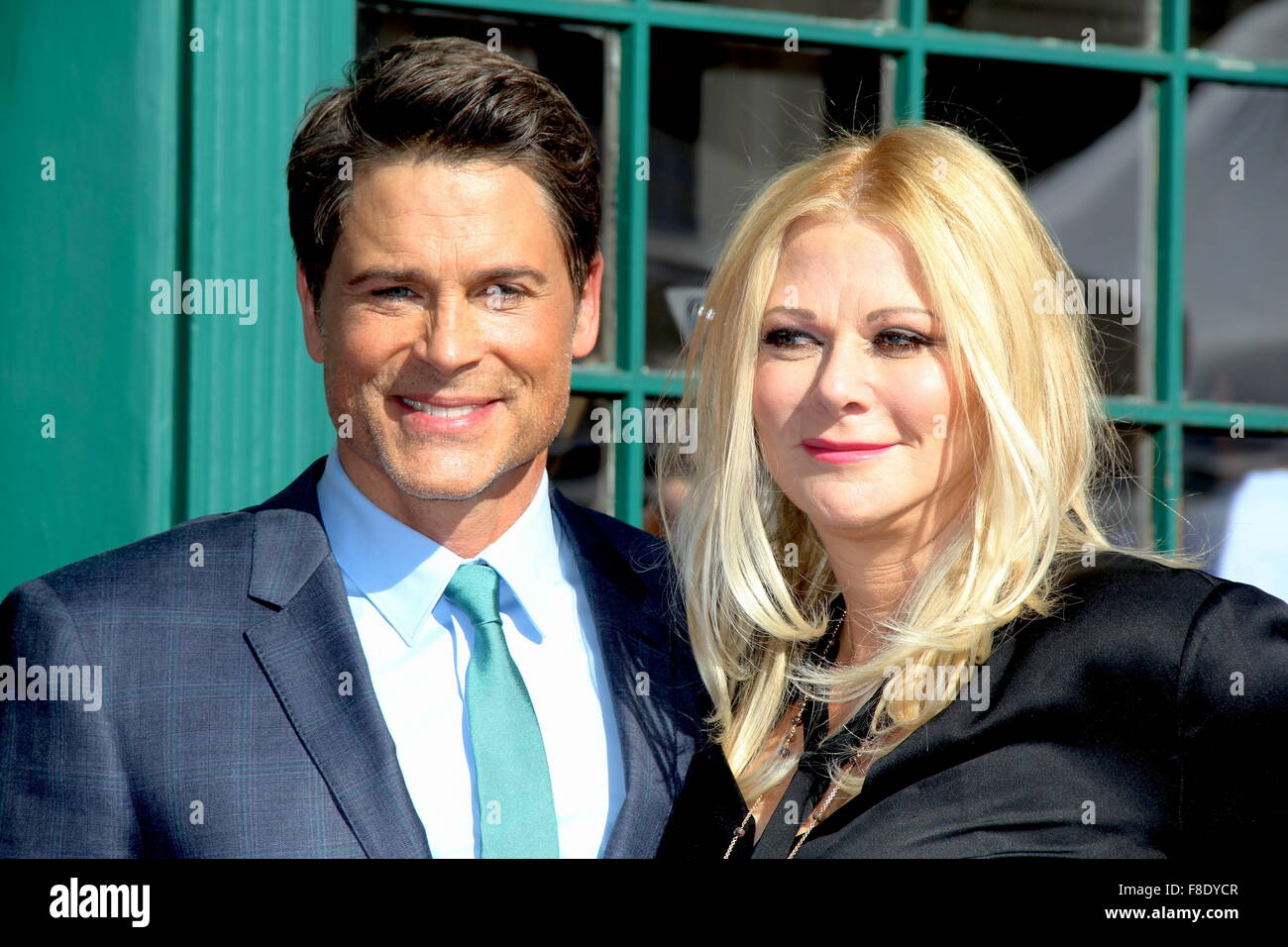 Hollywood, California, USA. 7th Dec, 2015. I15795CHW.Rob Lowe Honored With Star On The Hollywood Walk Of Fame.6667 Hollywood Blvd/in front of Musso & Frank Grill, Hollywood, CA.12/08/2015.ROB LOWE AND SHERYL BERKOFF .©Clinton H. Wallace/Photomundo International/ Photos Inc Credit:  Clinton Wallace/Globe Photos/ZUMA Wire/Alamy Live News Stock Photo