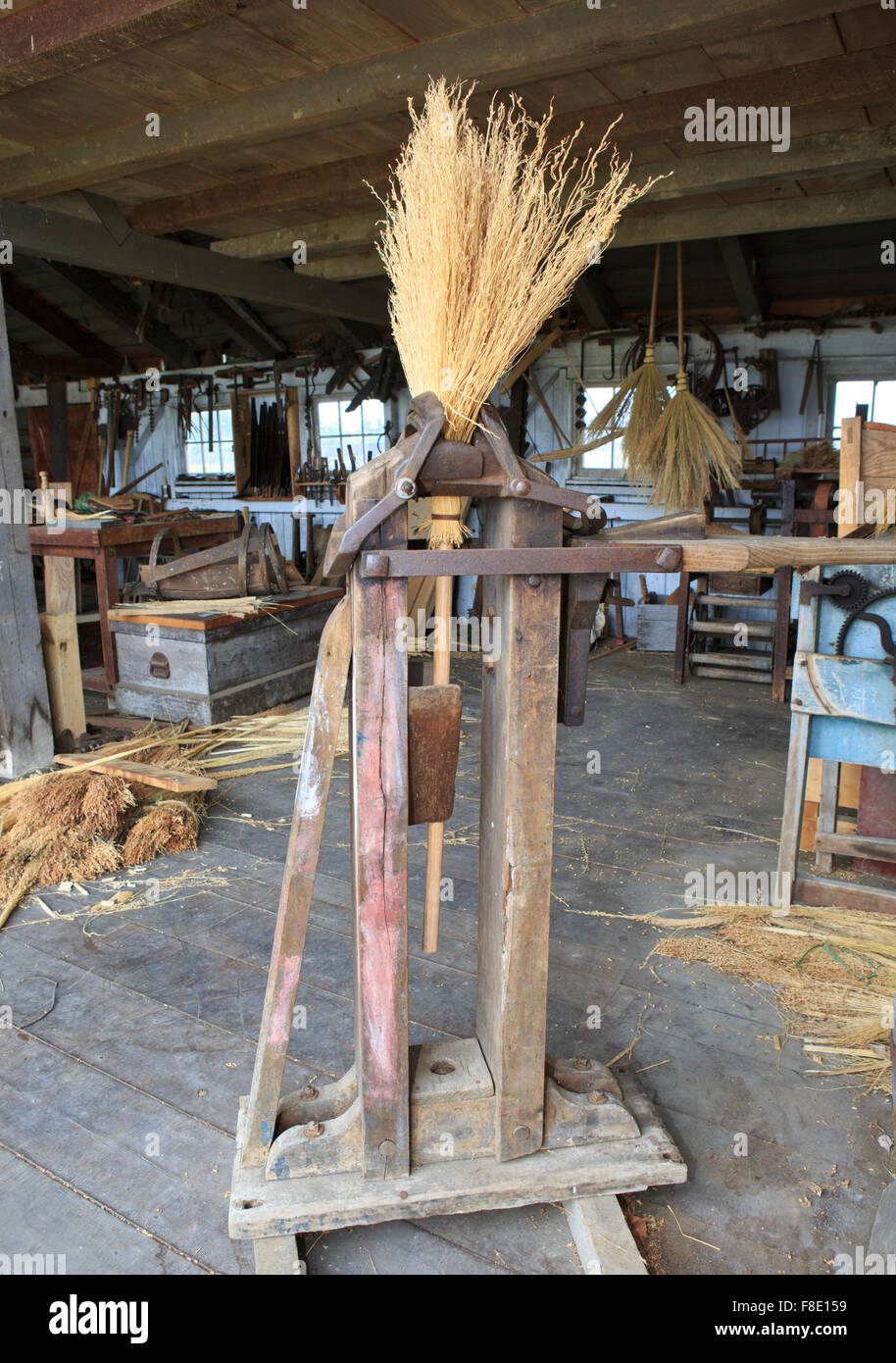 Broom making hi-res stock photography and images - Alamy