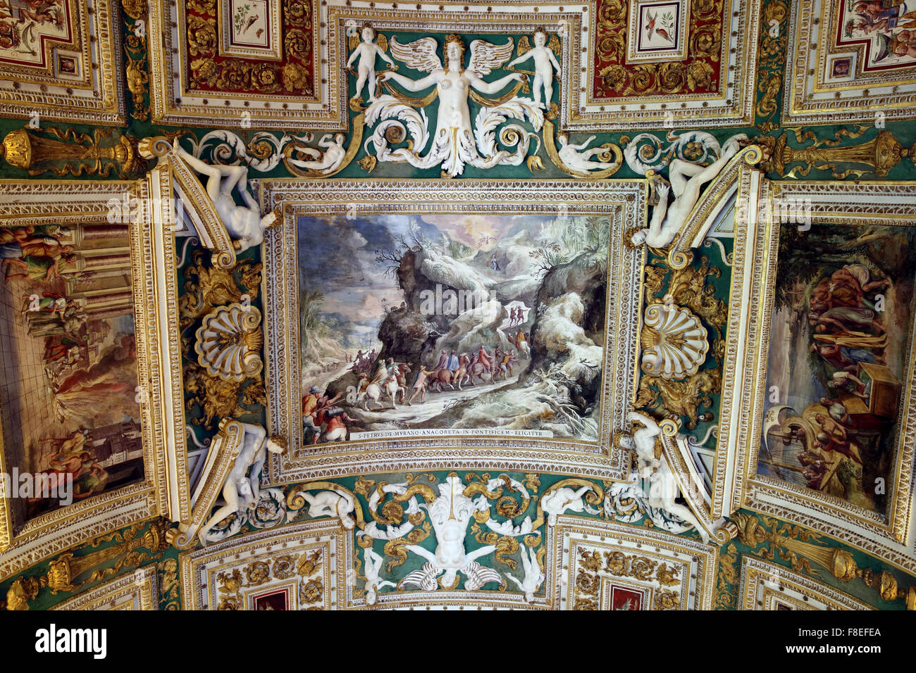 Frescoes lining the vaulted ceiling of the Gallery of Maps in the Vatican Museum. Stock Photo