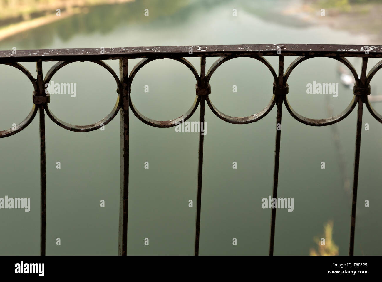 WA12268-00...WASHINGTON - A section of old style railing along the ...