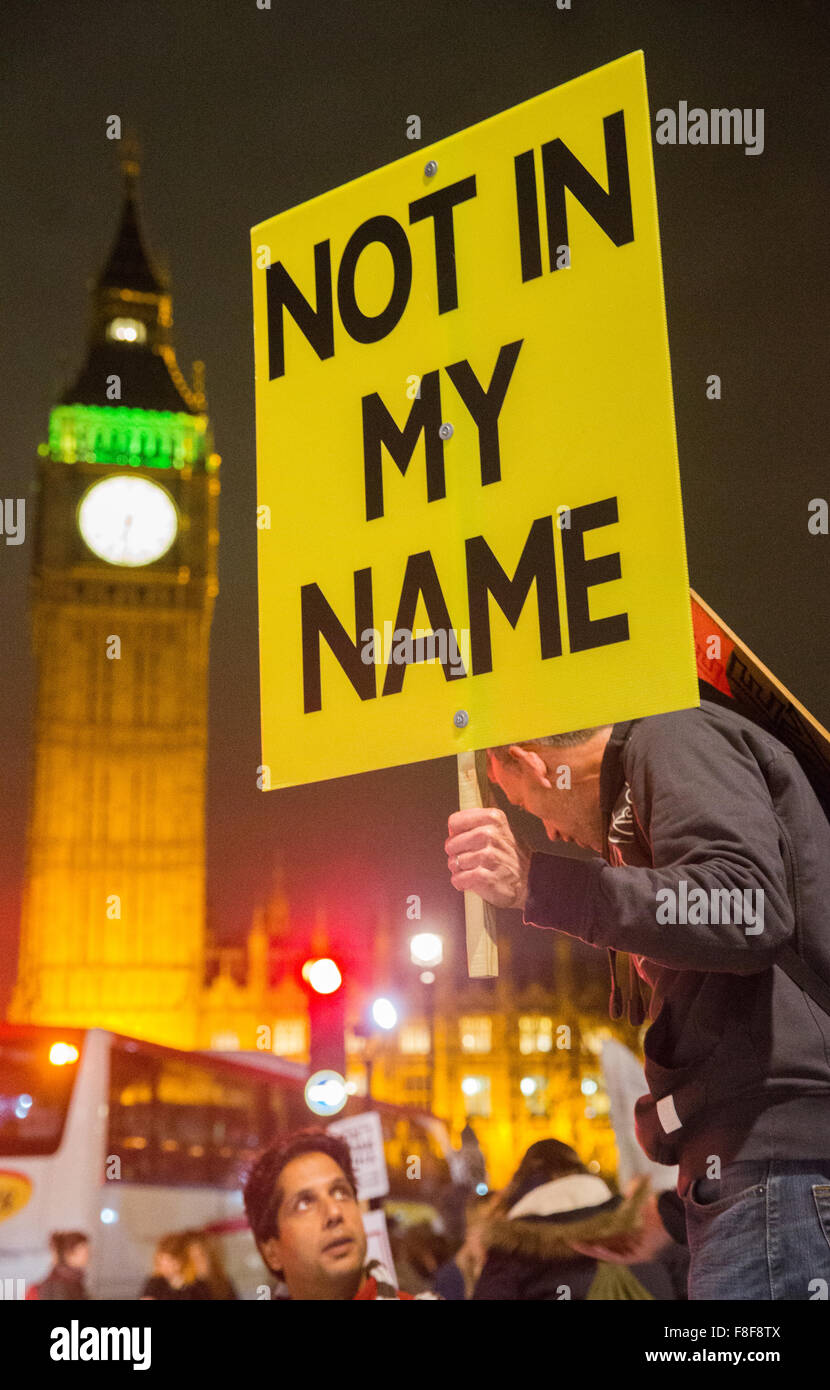 Anti war demonstration outside parliament on the eve of the vote to use air strikes to bomb Syria Stock Photo