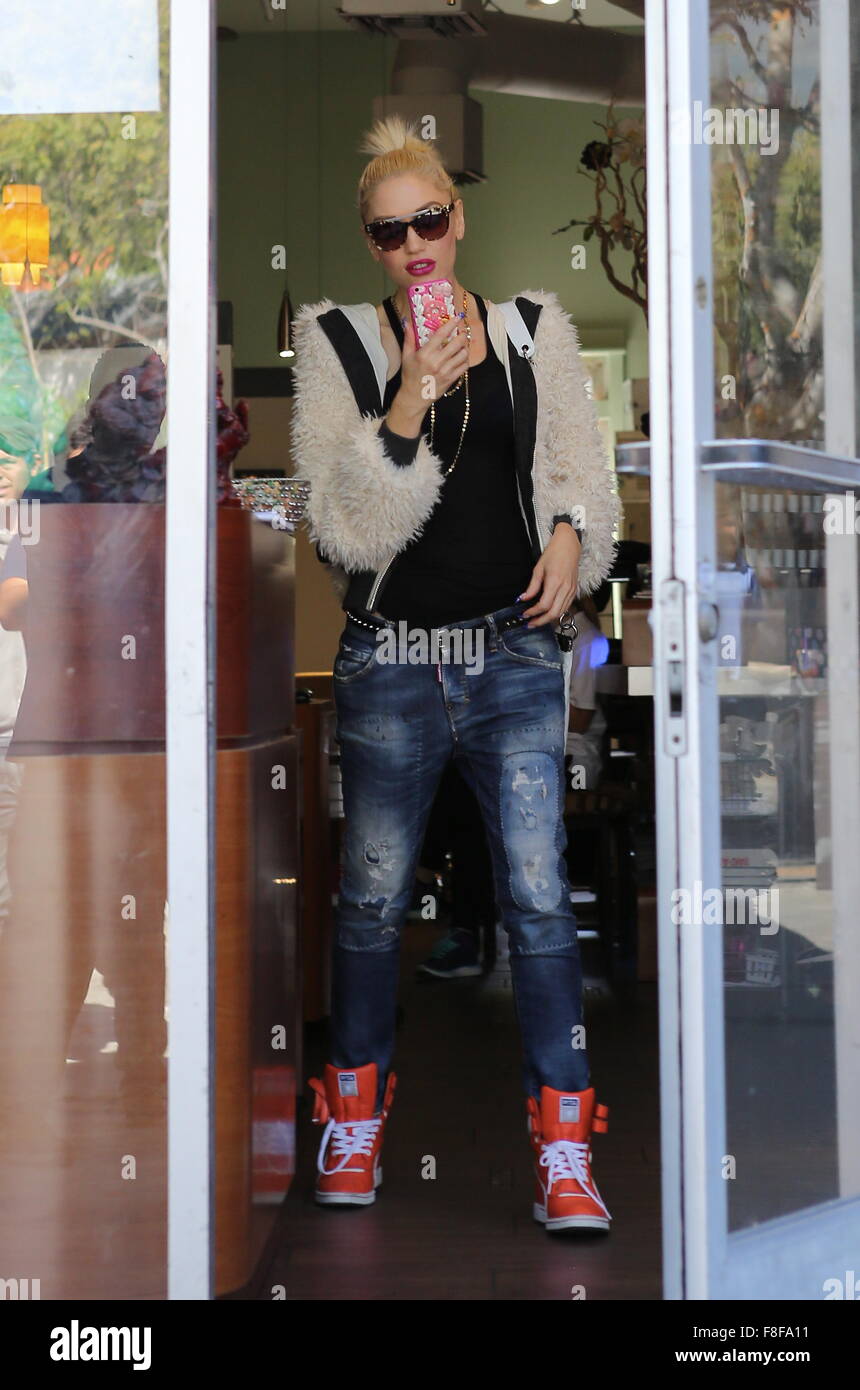 Gwen Stefani visits Omar's Exotic Birds in Santa Monica with her three