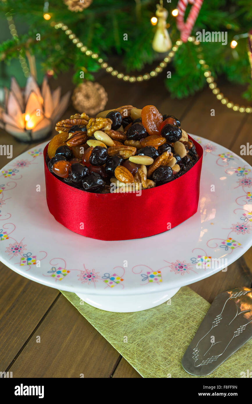 Traditional Christmas fruit and nut cake Stock Photo Alamy