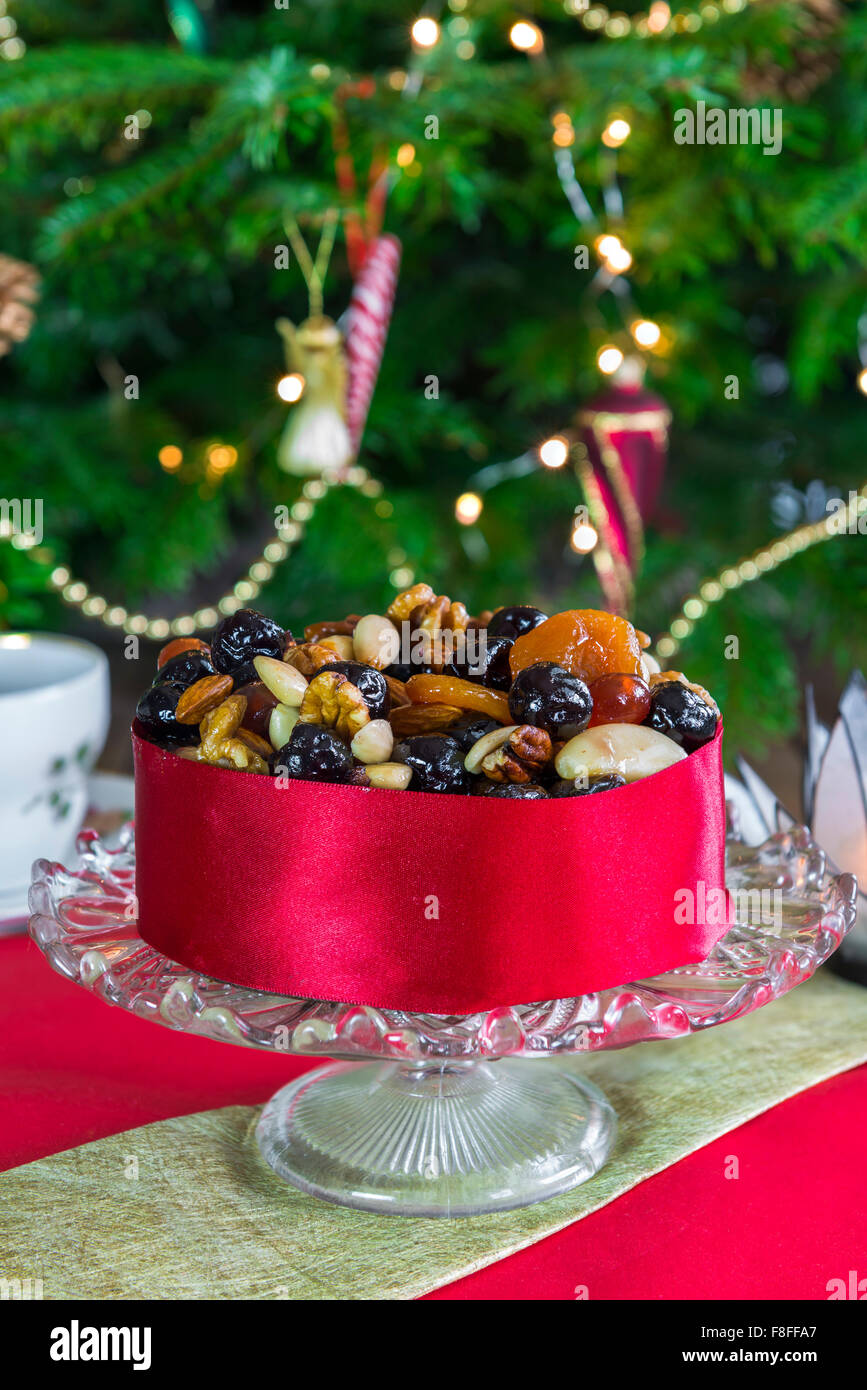 Traditional Christmas fruit and nut cake Stock Photo Alamy