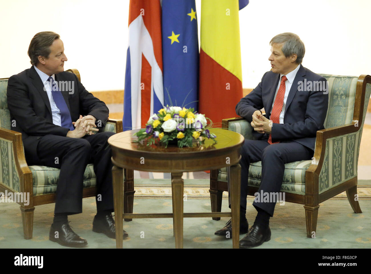 Bucharest, Romania. 9th Dec, 2015. Romanian Prime Minister Dacian Ciolos meets with his British counterpart David Cameron in Bucharest, capital of Romania, Dec. 9, 2015. Cameron arrived in Bucharest Wednesday afternoon for a short official visit. Credit:  Cristian Cristel/Xinhua/Alamy Live News Stock Photo