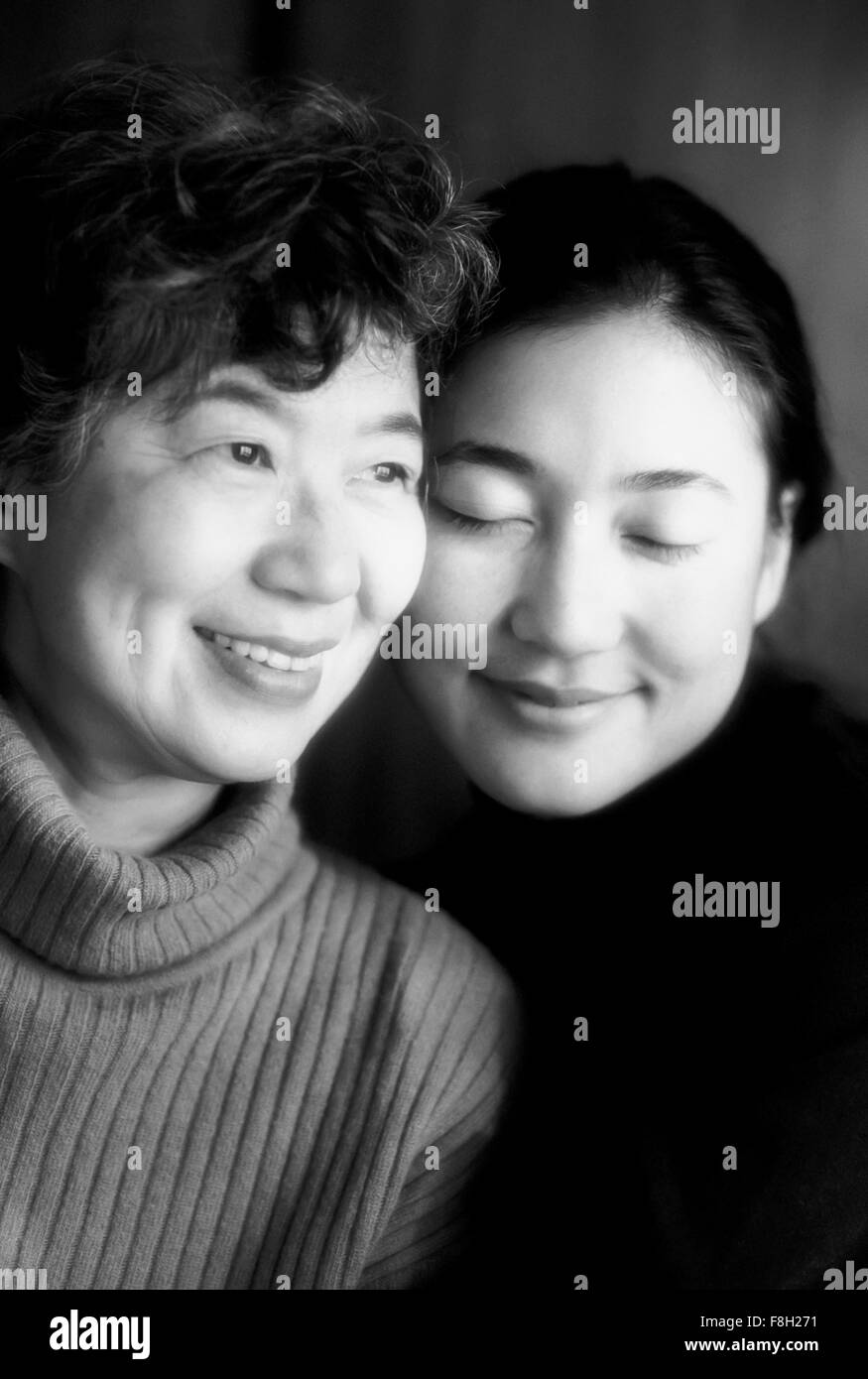 Japanese mother and daughter smiling Stock Photo