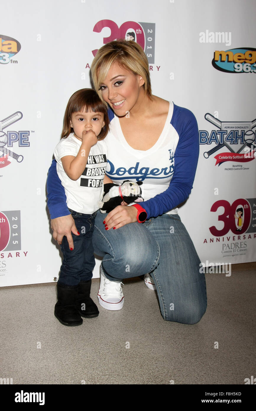 Adrian González and daughter attend the Red Carpet at the 2nd Annaual Bat 4  Hope Celebrity Softball Game Stock Photo - Alamy