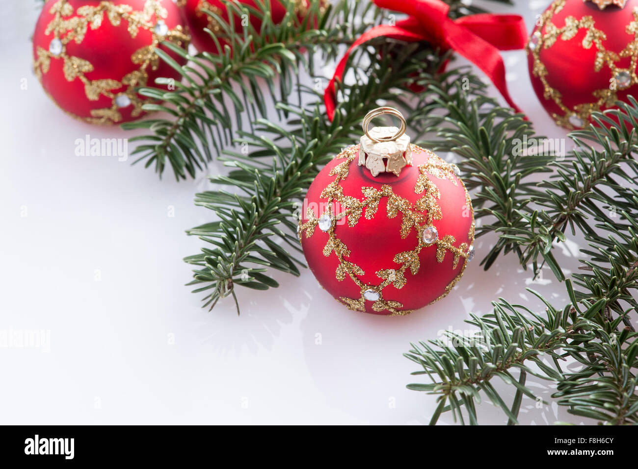 Red gold christmas tree decorations hires stock photography and images Alamy
