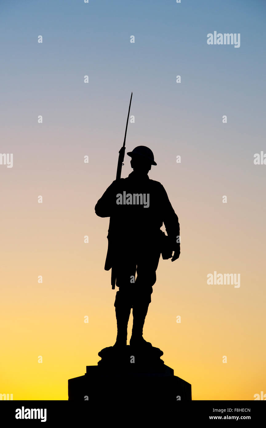 World war 1 soldier silhouette hi-res stock photography and images - Alamy
