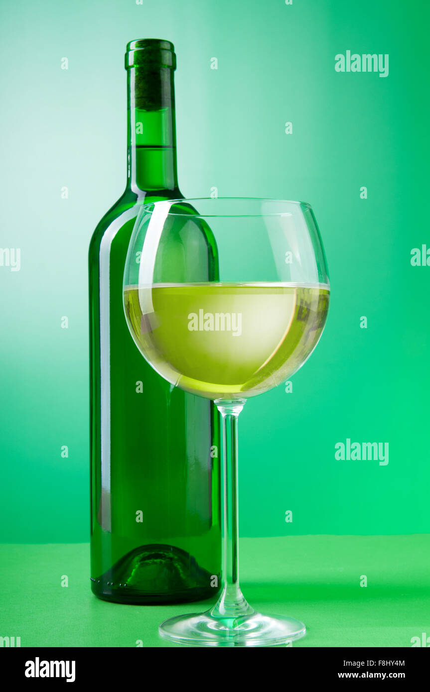 Wine concept with gradient background Stock Photo - Alamy