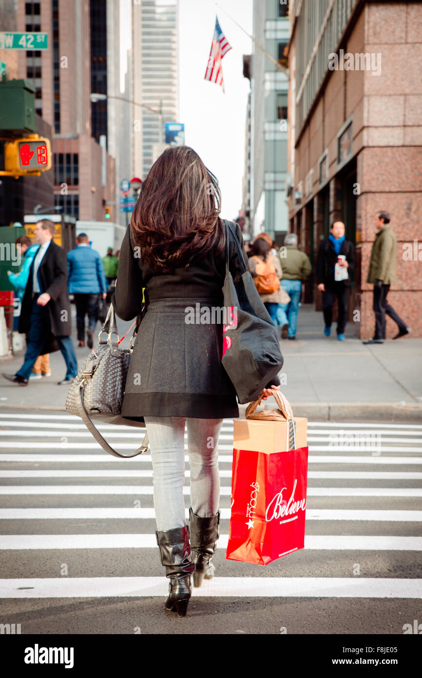 1,184 Macys Bag Stock Photos, High-Res Pictures, and Images - Getty Images