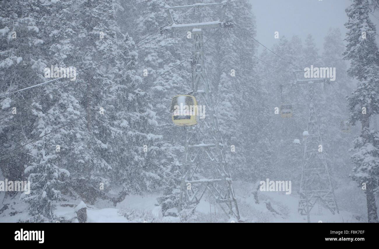 Indian Administered Kashmir. 10th December, 2015. A view of gondolo at Gulmarg valley, 55 kilometres from Srinagar Higher reaches of Kashmir valley received  experienced fresh snowfall while rains lashed the plains even as minimum temperatures in most parts of the valley stayed slightly above the freezing point. Credit: Sofi Suhail/Alamy Live News Stock Photo