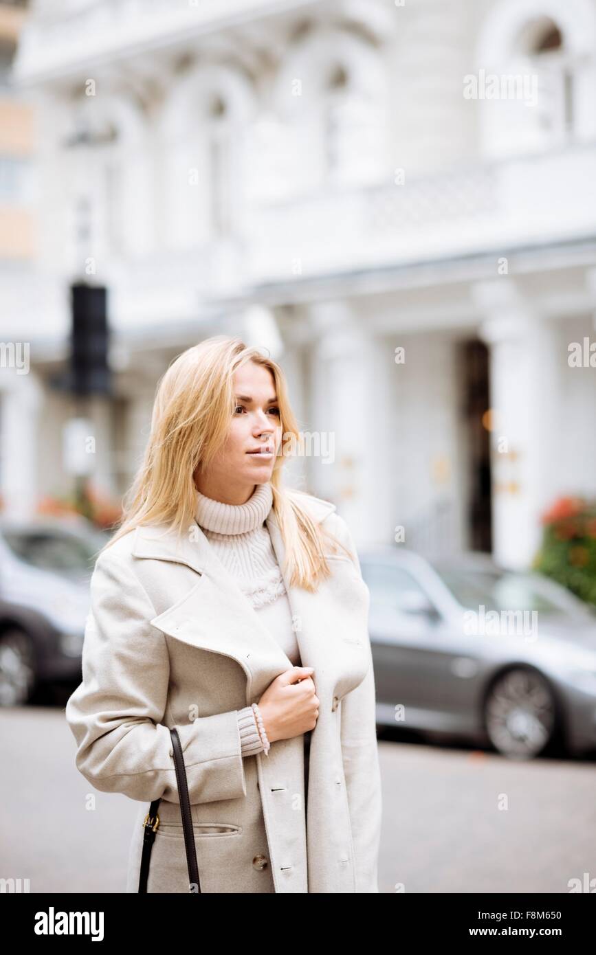 London england uk young woman hi-res stock photography and images - Alamy