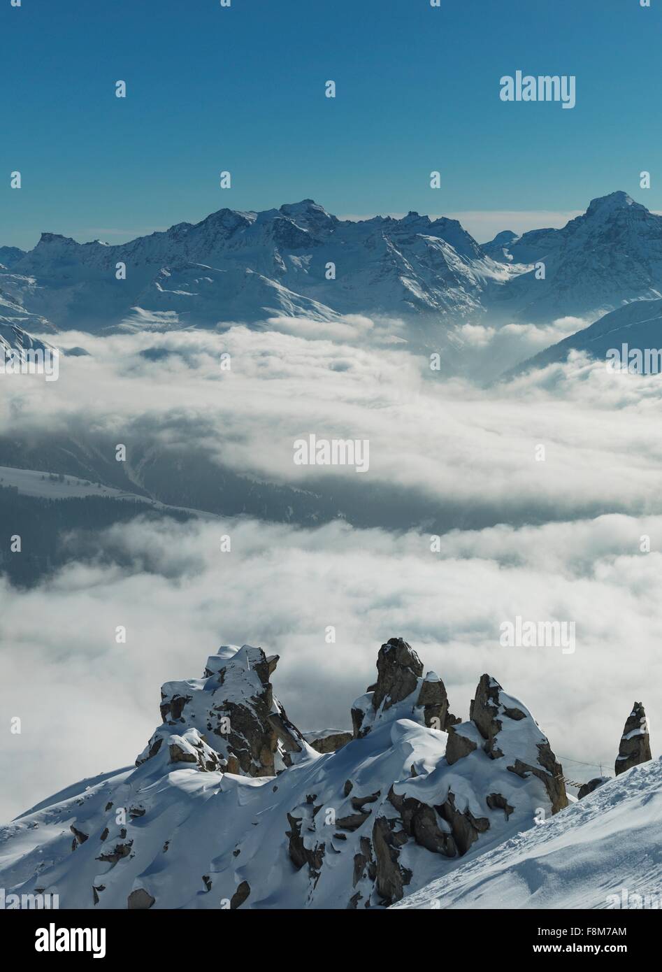 Elevated view of low cloud in Swiss Alps valley, Berner Oberland, Switzerland Stock Photo