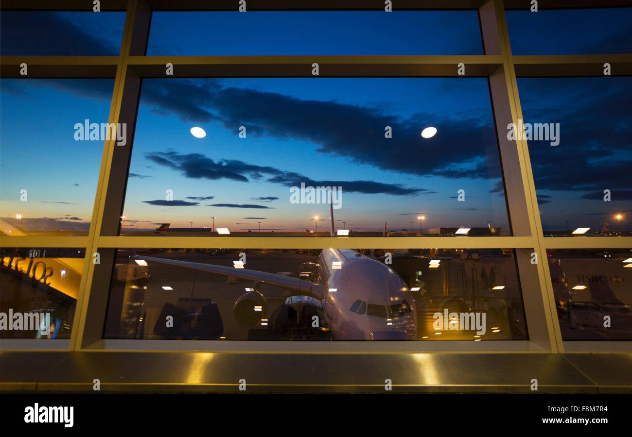 Airport plane window view hi-res stock photography and images - Page 2 -  Alamy