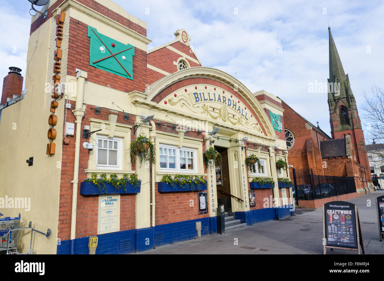 The Billiard Hall Weatherspoon pub in West Bromwich Stock Photo