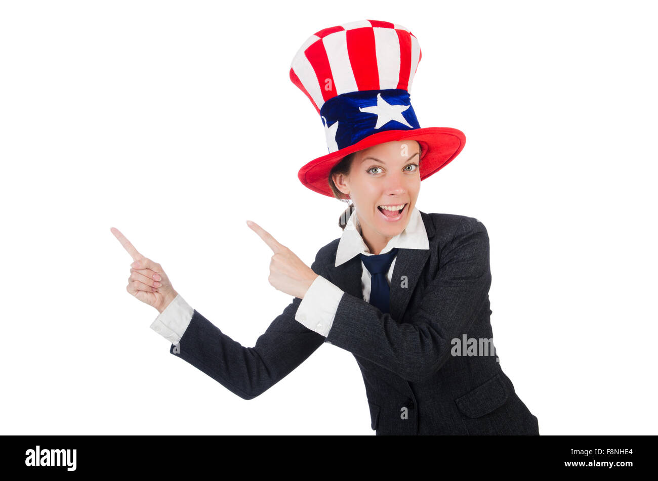 Американец в шляпе показывает пальцем. Человек в шляпе раскрывает руки. Мел показал шляпу
