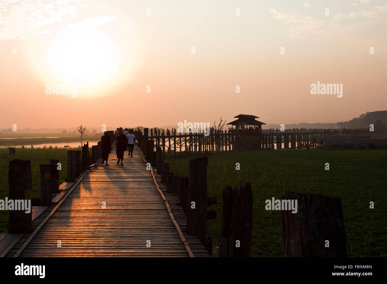 Myanmar people cross bridge hi-res stock photography and images - Alamy