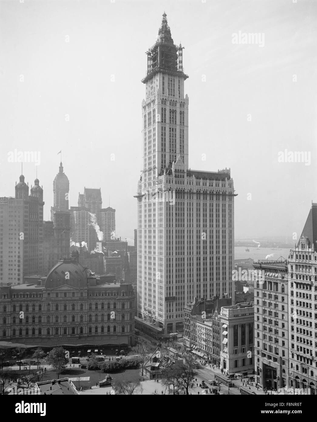 Woolworth Building, New York City, USA, circa 1913 Stock Photo