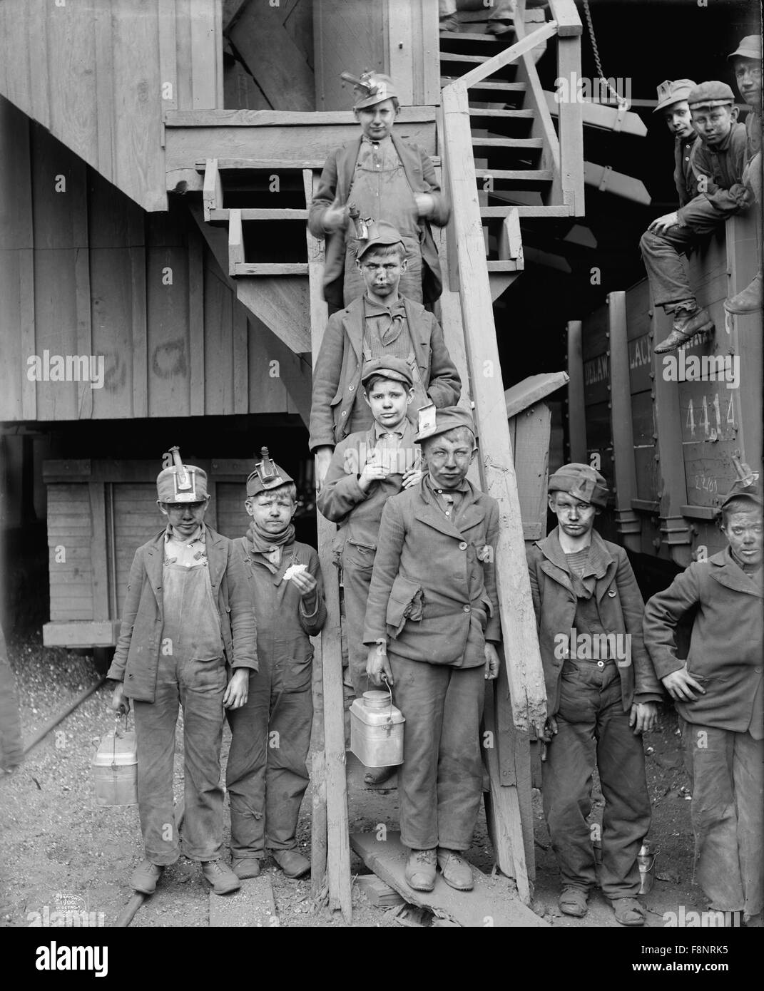 Small Group of Breaker Boys, Portrait, Woodward Coal Mines, Kingston, Pennsylvania, USA, Detroit Publishing Company, 1900 Stock Photo
