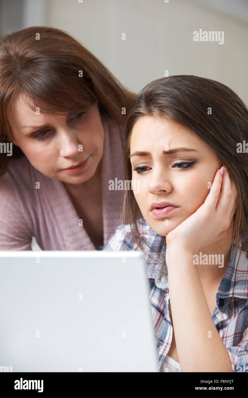 Online bullying hi-res stock photography and images - Alamy