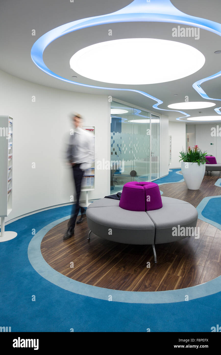 Modern office hi-res stock photography and images - Alamy