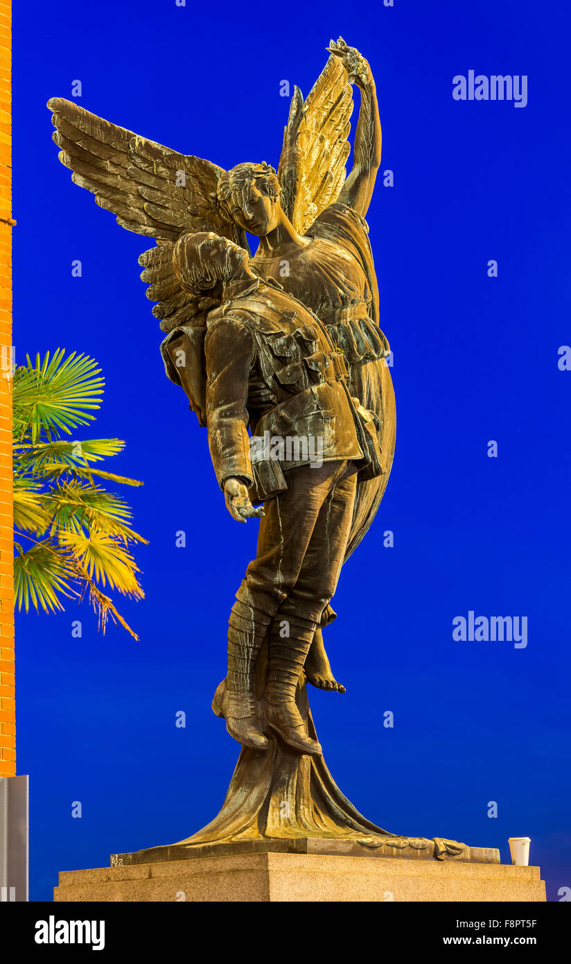 Downtown memorial statue to fallen soldiers, the “Angel of Victory