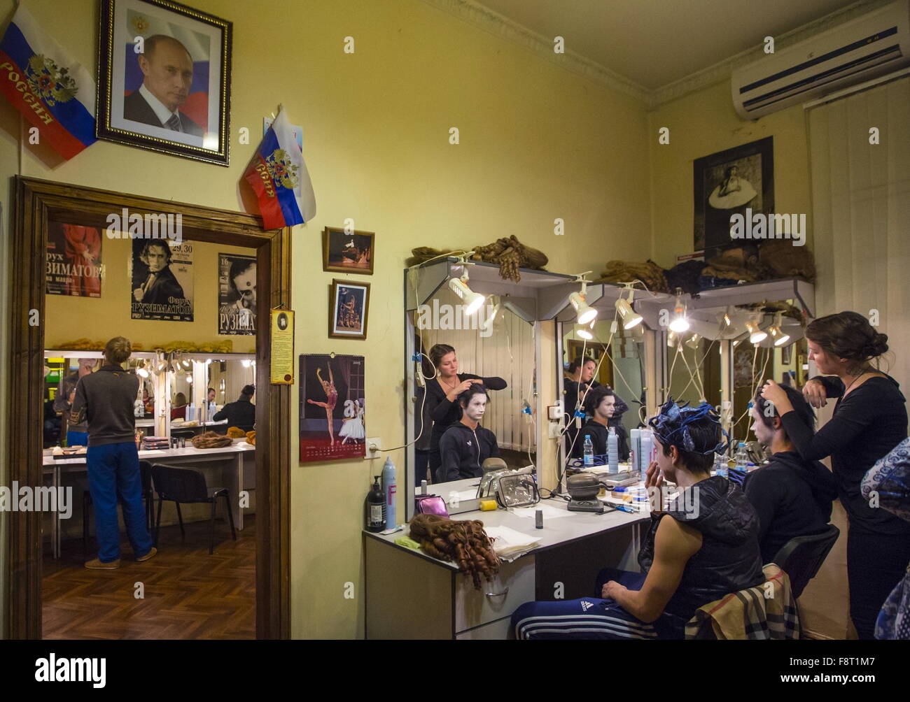 Page 24 - Dressing Room Theatre High Resolution Stock Photography