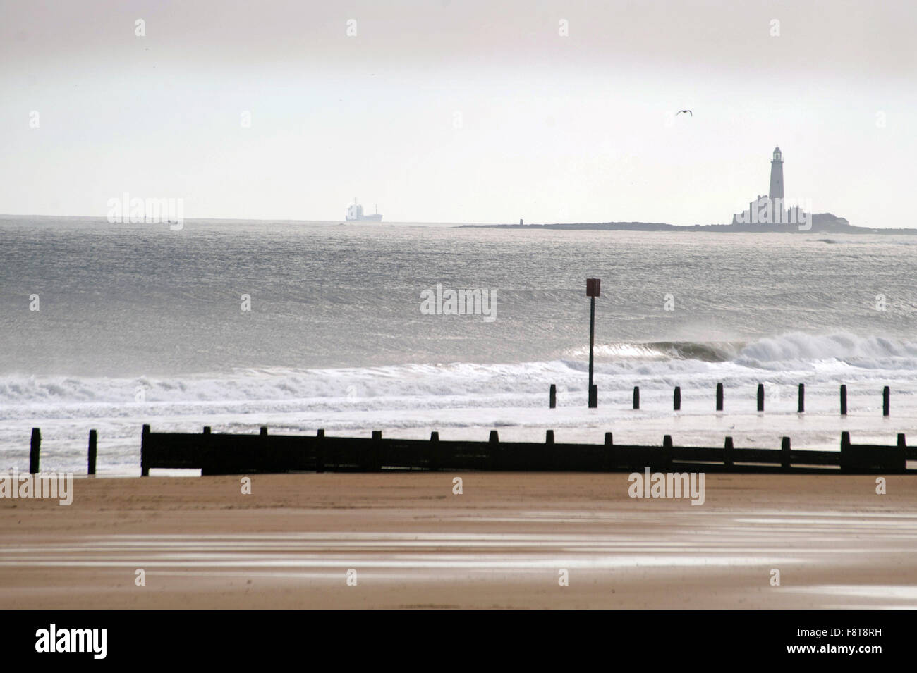 St mary lighthouse from blyth beach hires stock photography and images