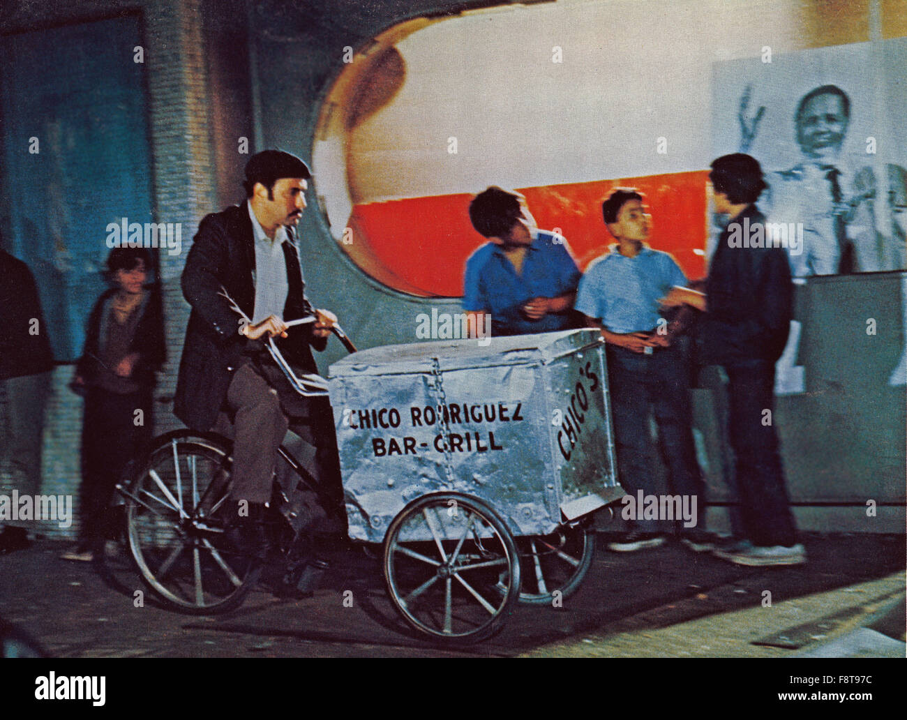 Leben um jeden Preis, aka Popi, USA 1969, Regie: Arthur Hiller, Darsteller: Alan Arkin, Rita Moreno, Reuben Figueroa. Stock Photo