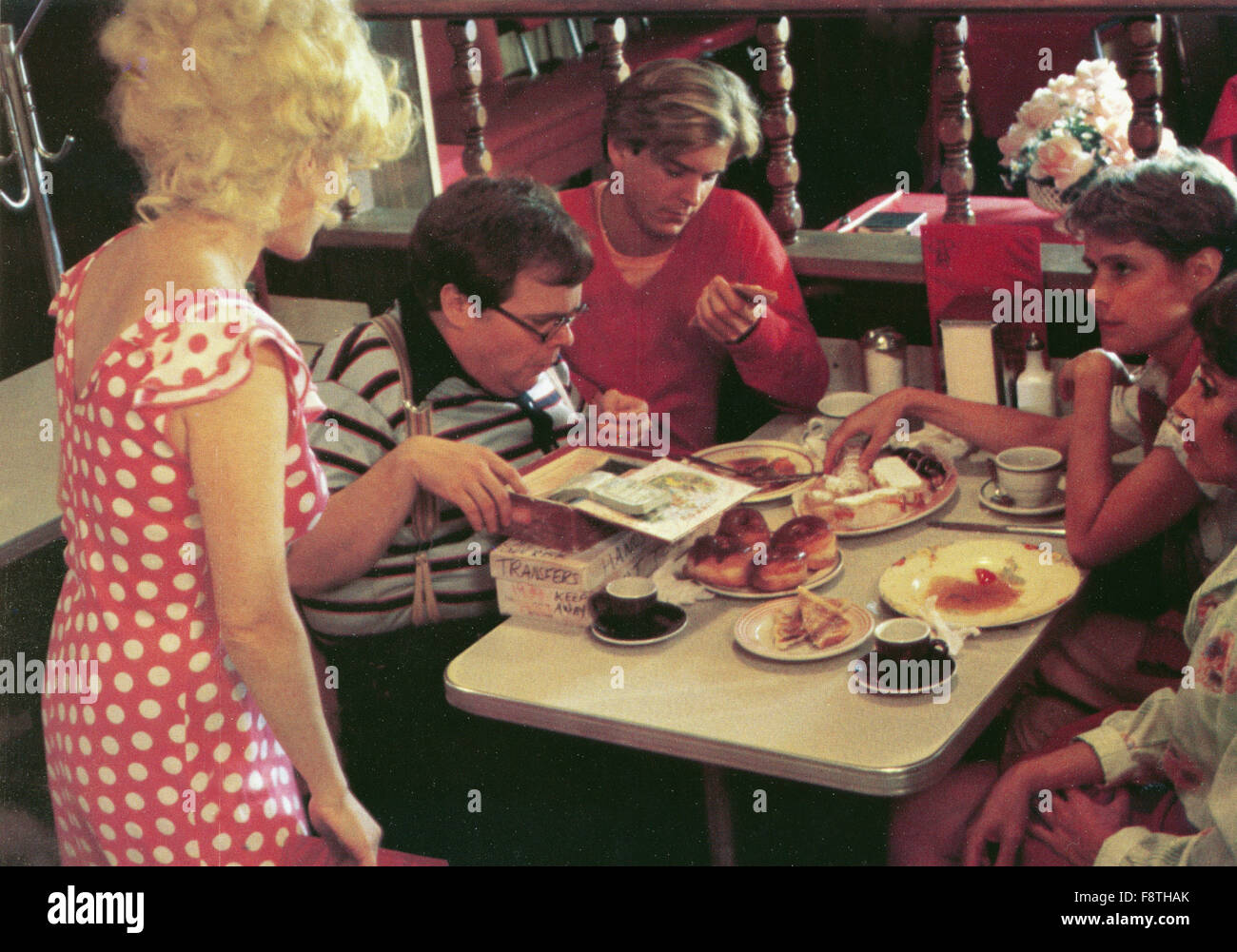 Happy Birthday Gemini, USA 1980, Regie: Richard Benner, Darsteller: (v. l.) Madeline Kahn, Tim Jenkins, David Marshall Grant, Sarah Holcomb, Rita Moreno Stock Photo