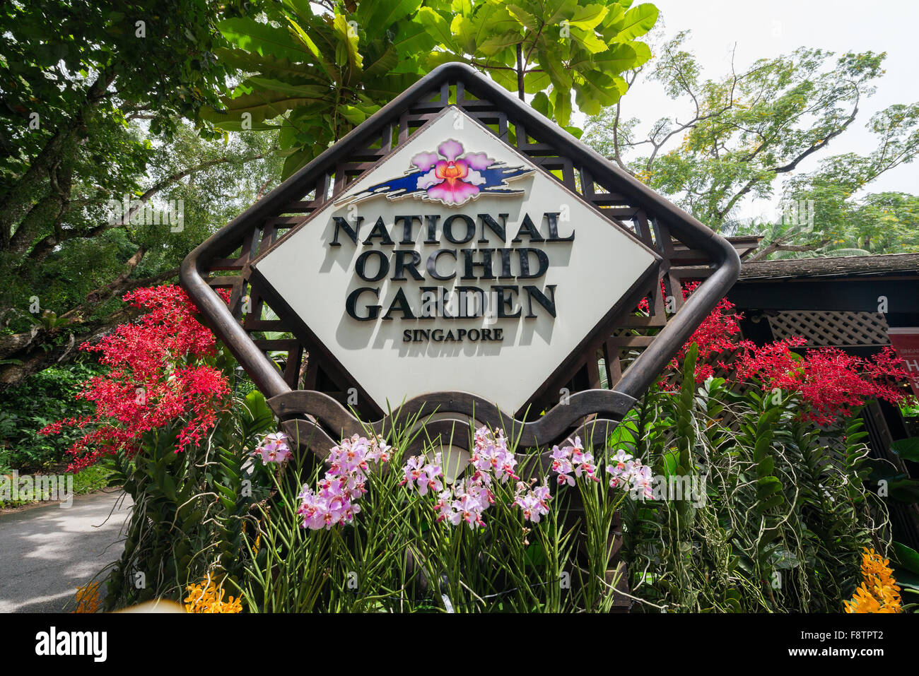 Singapore AUGUST 2, 2014 Entrance to National Orchid Garden on