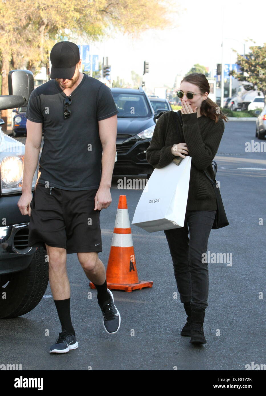 Rooney Mara Shops With Friend Stock Photo - Alamy