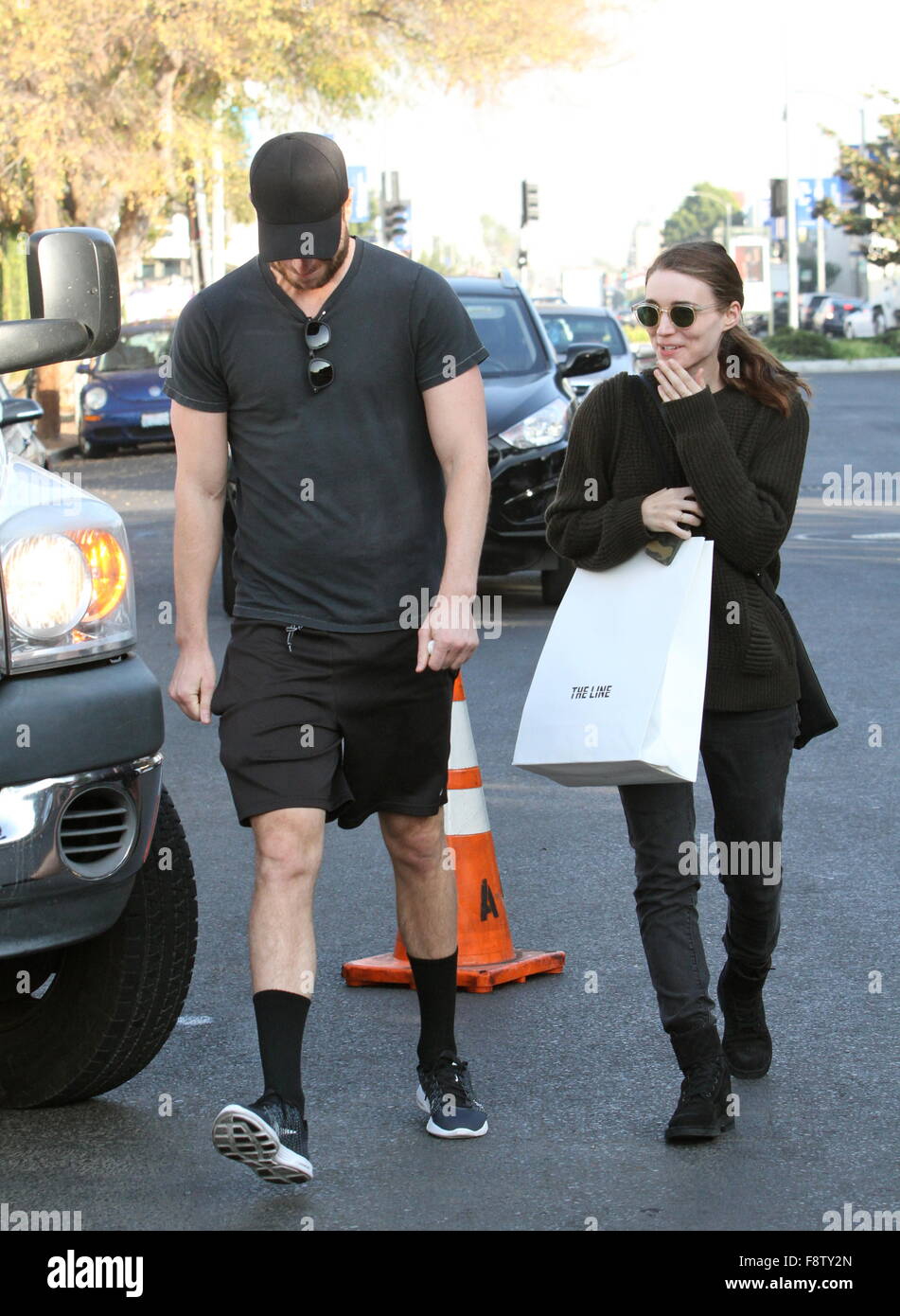 Rooney Mara Shops With Friend Stock Photo - Alamy