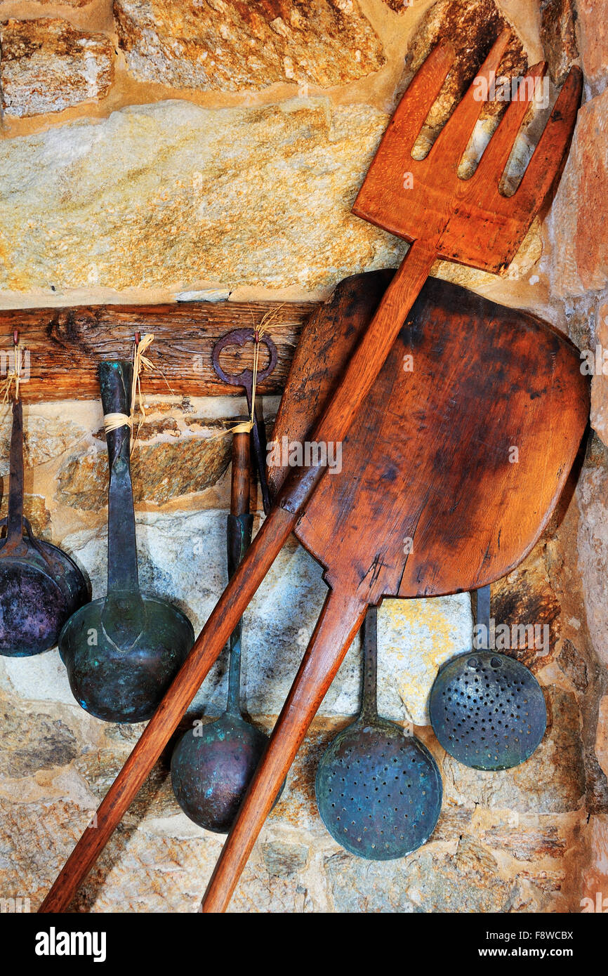 Old fashioned baking oven hi-res stock photography and images - Alamy