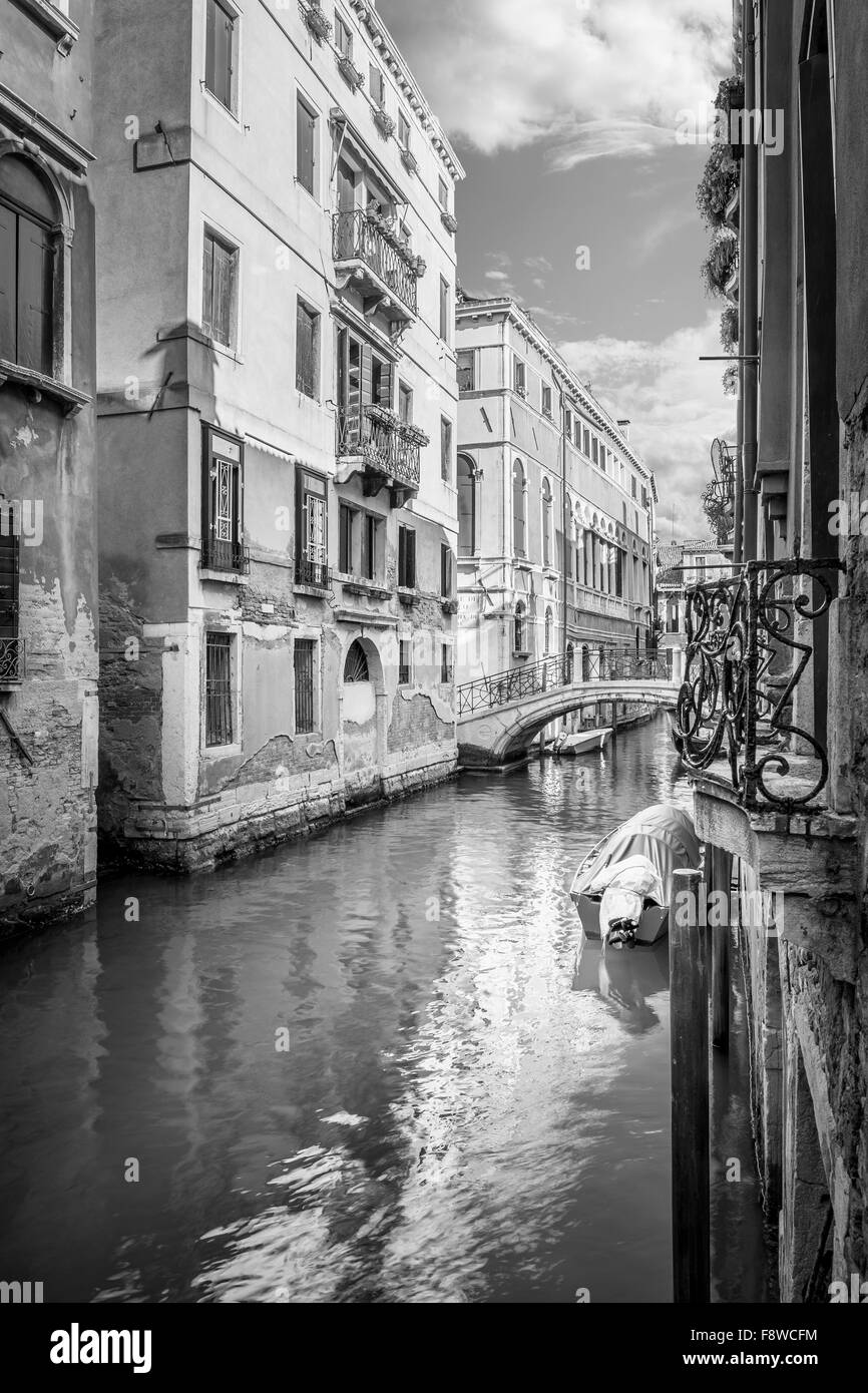 Venice water boat hi-res stock photography and images - Alamy
