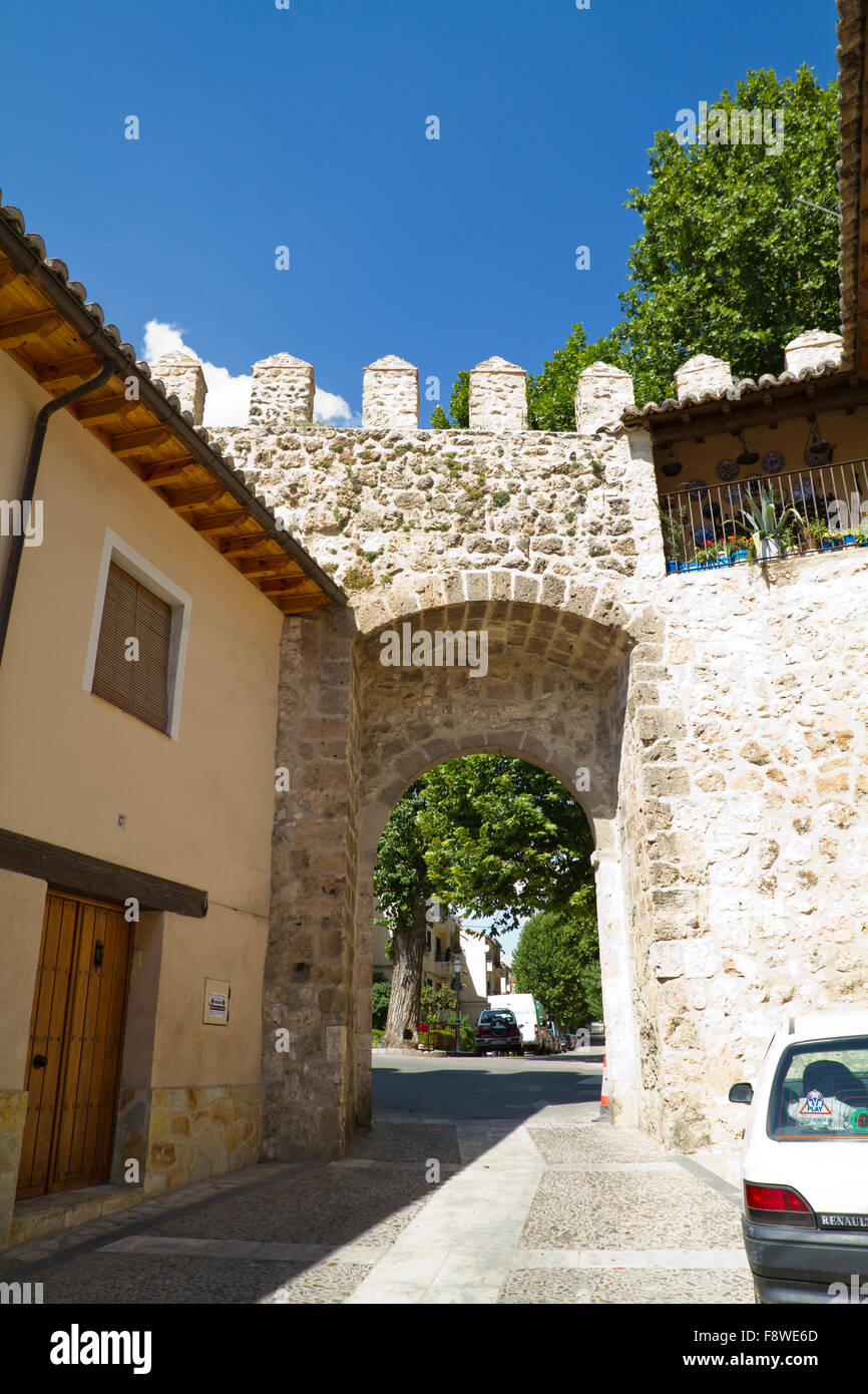 Puerta de la Cadena, Spanish wall, Brihuega, Spain Stock Photo - Alamy