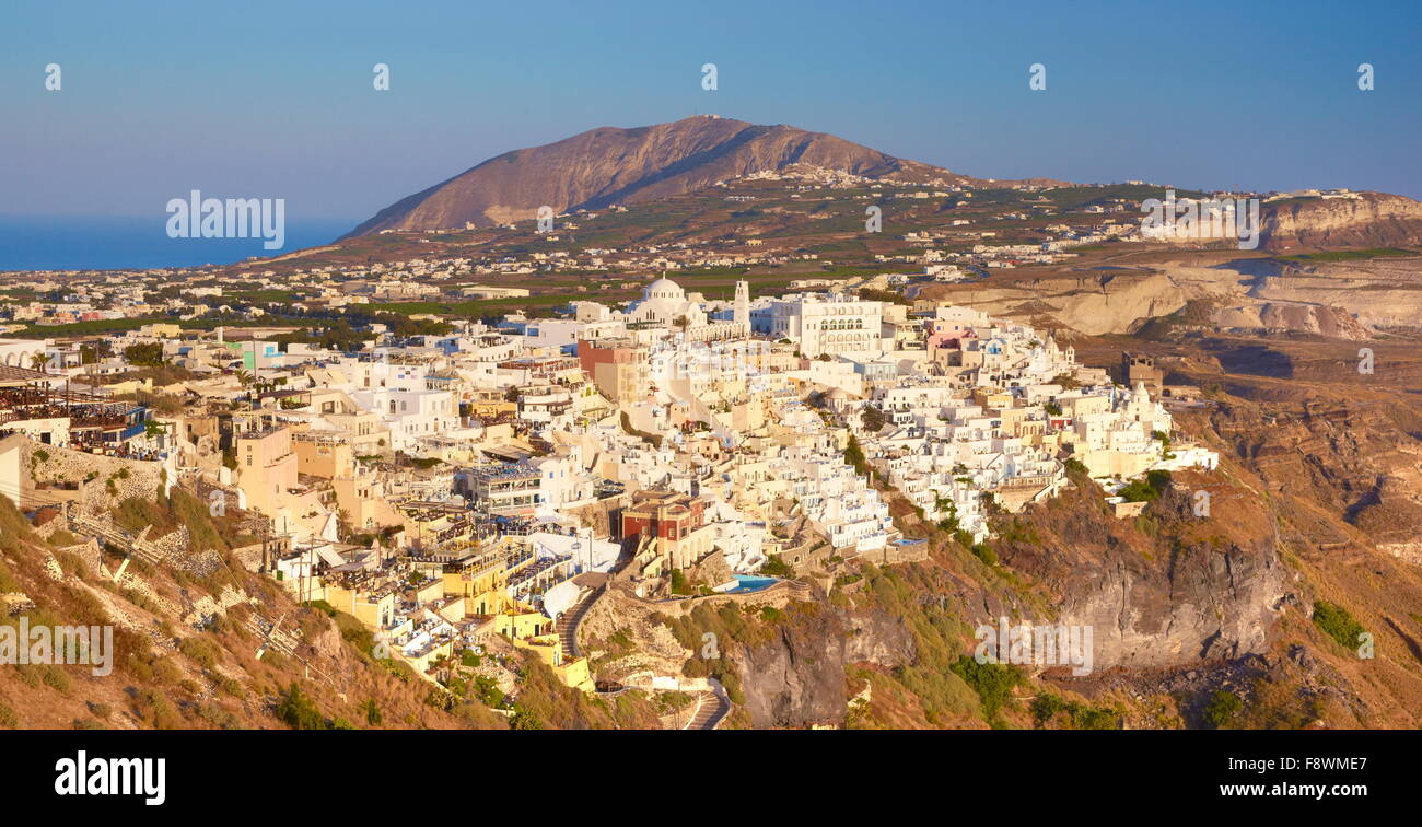 Thira (capital city of Santorini) - village situated on the cliff, Santorini Island, Cyclades, Greece Stock Photo