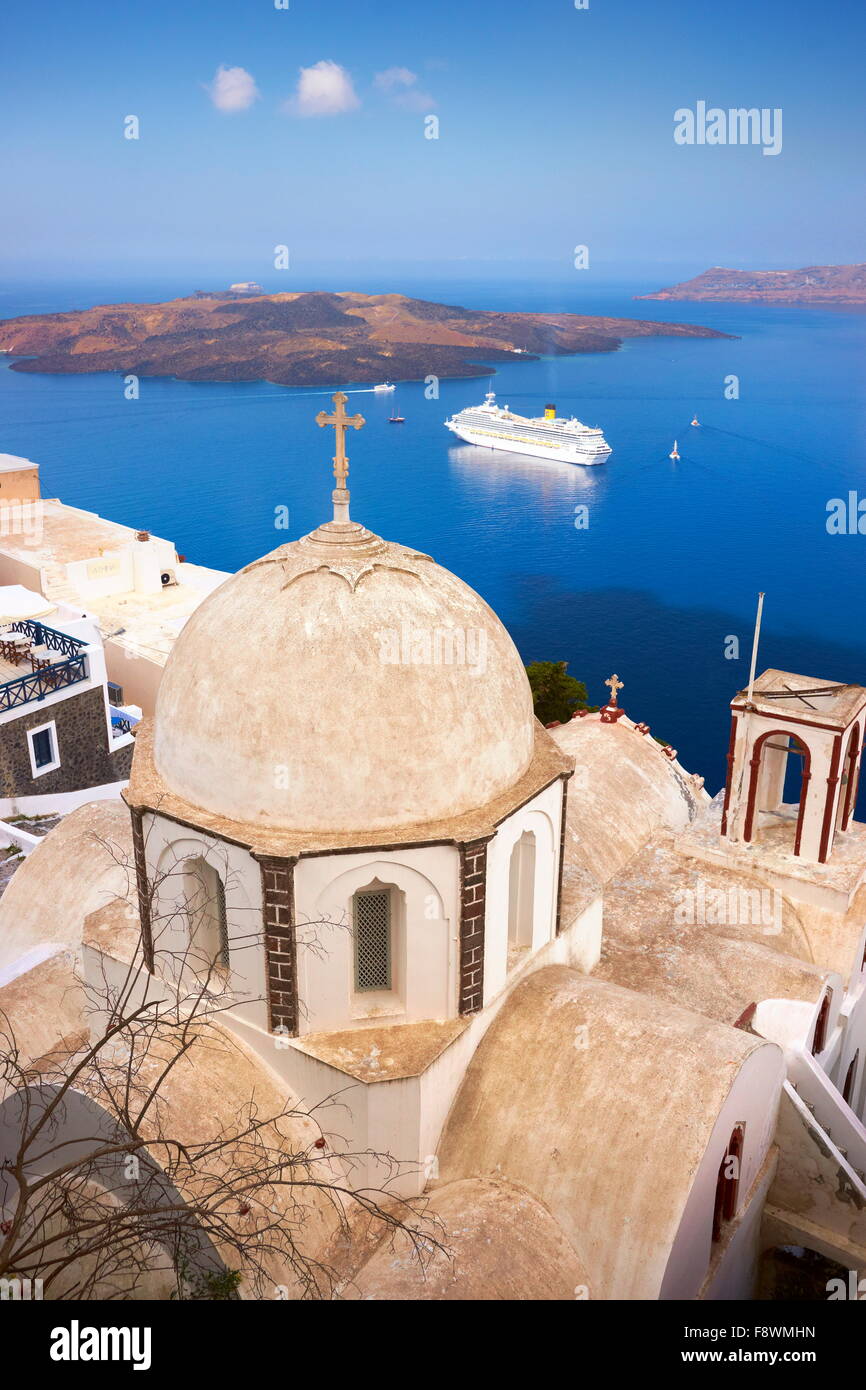 Thira (Fira) - greek church overlooking the Aegean Sea, Santorini Island,  Greece Stock Photo