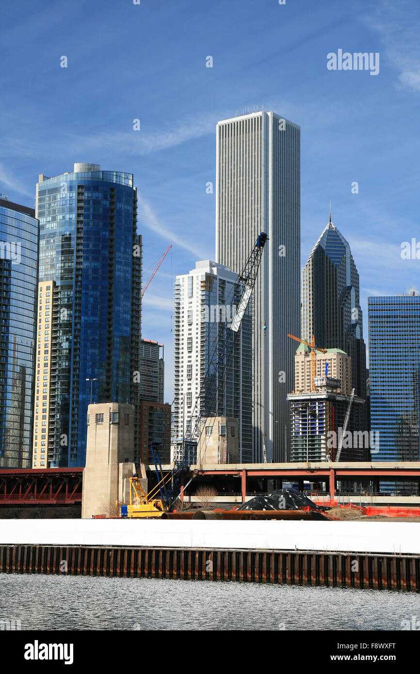 Residential high rise chicago hi-res stock photography and images - Alamy