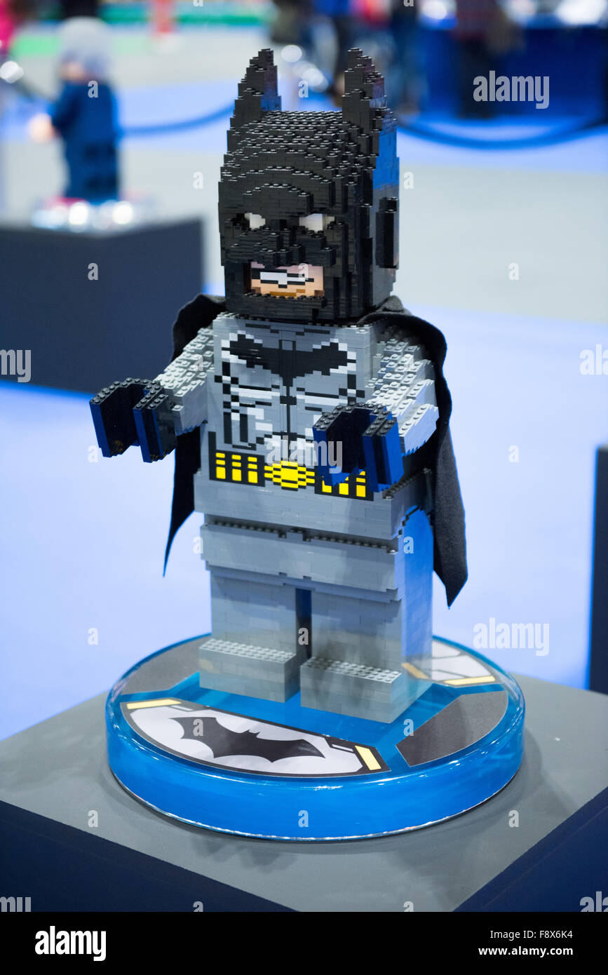London, UK. 11th December, 2015. Lego Statue of Batman. Credit:  pmgimaging/Alamy Live News Stock Photo - Alamy