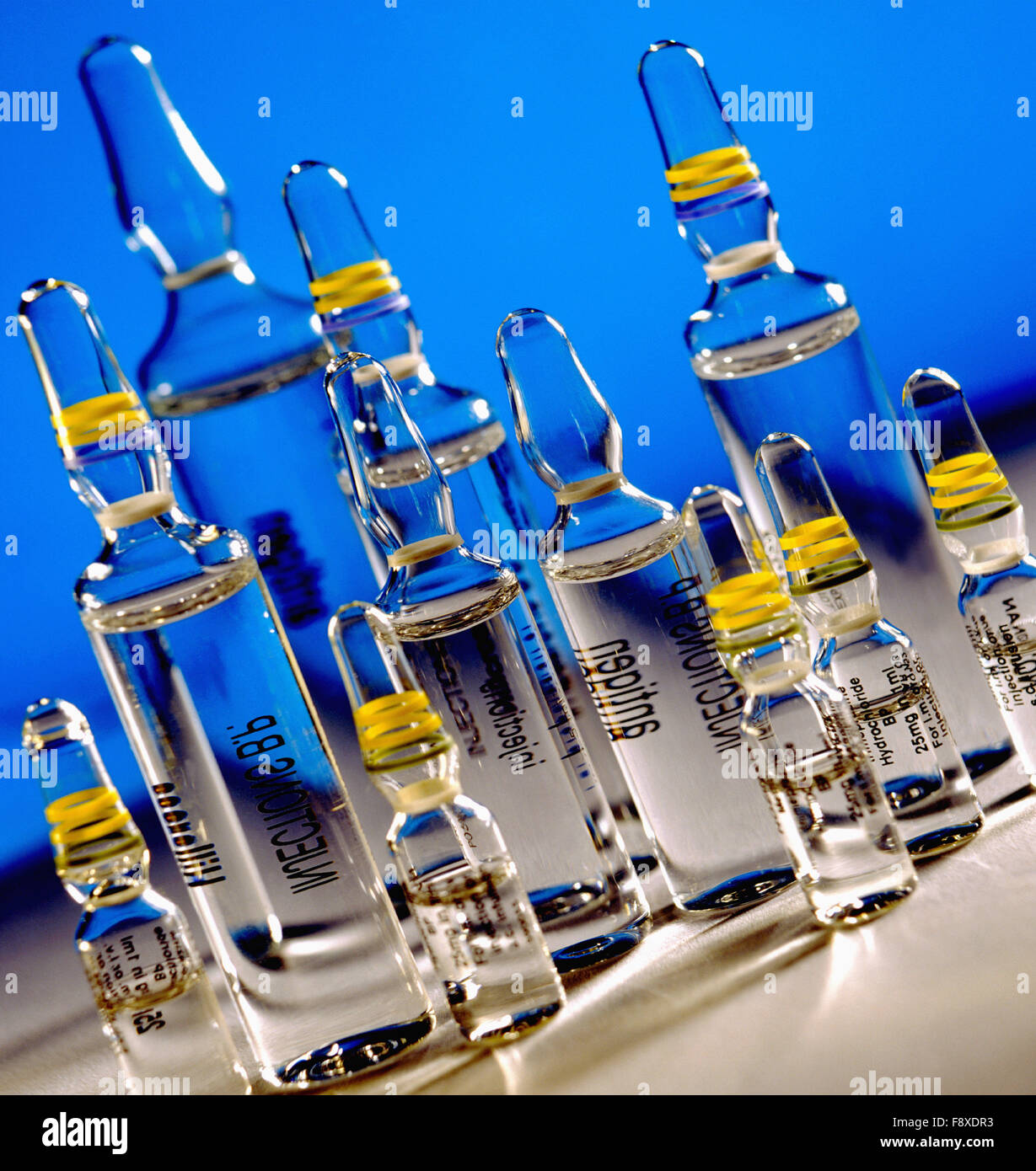 Ampoule Ampoules Stock Photos & Ampoule Ampoules Stock Images Alamy