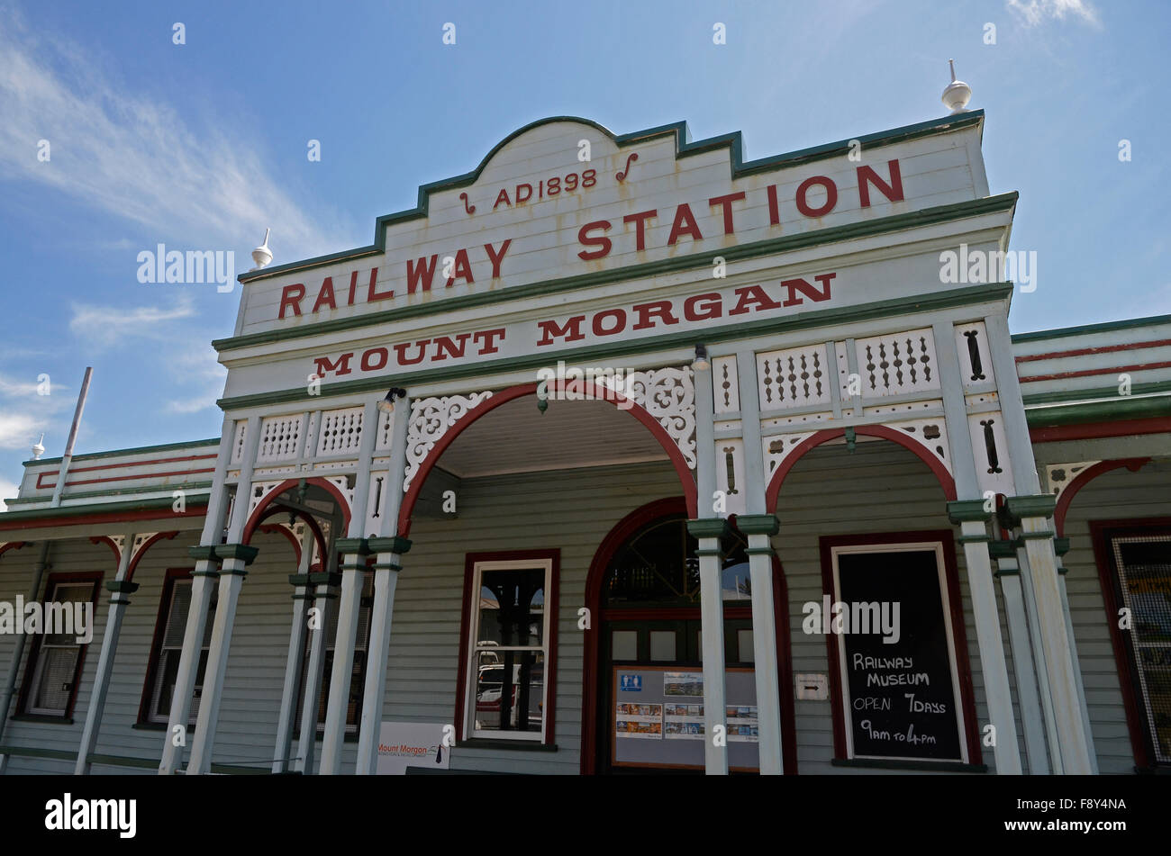 Mount qld town hires stock photography and images Alamy