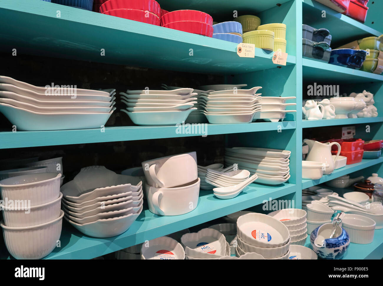 "Whisk" Kitchen and Table Store Interior, NYC Stock Photo Alamy