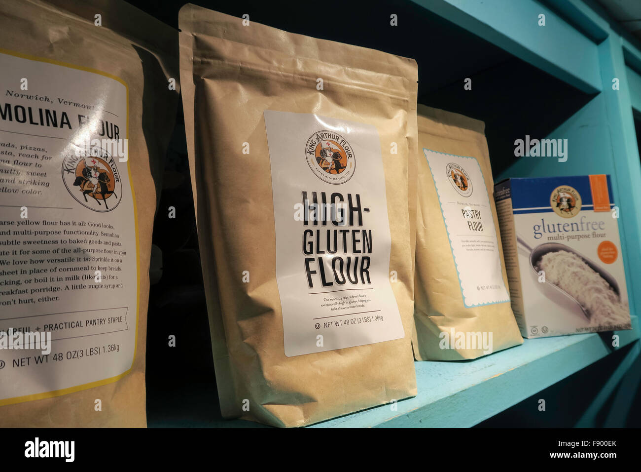 "Whisk" Kitchen and Table Store Interior, NYC Stock Photo Alamy