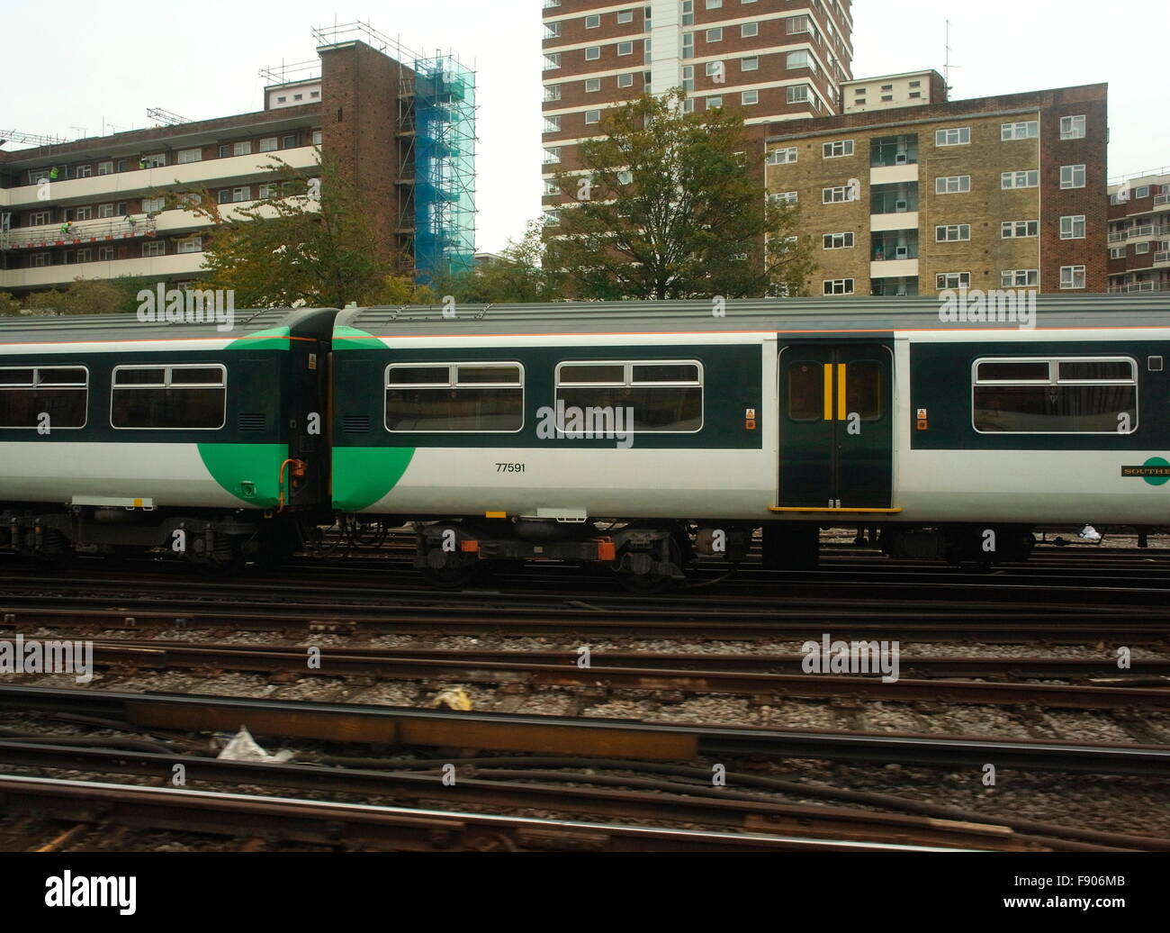 AJAXNETPHOTO - 2015.LONDON, ENGLAND. - RAIL - SOUTHERN TRAINS ROLLING STOCK - HEADING FOR LONDON VICTORIA STATION.  PHOTO:JONATHAN EASTLAND/AJAX REF: GX 151012 75540 Stock Photo