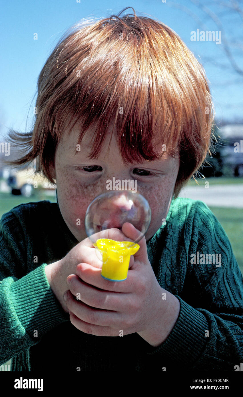 Blows bubble pipe hires stock photography and images Alamy