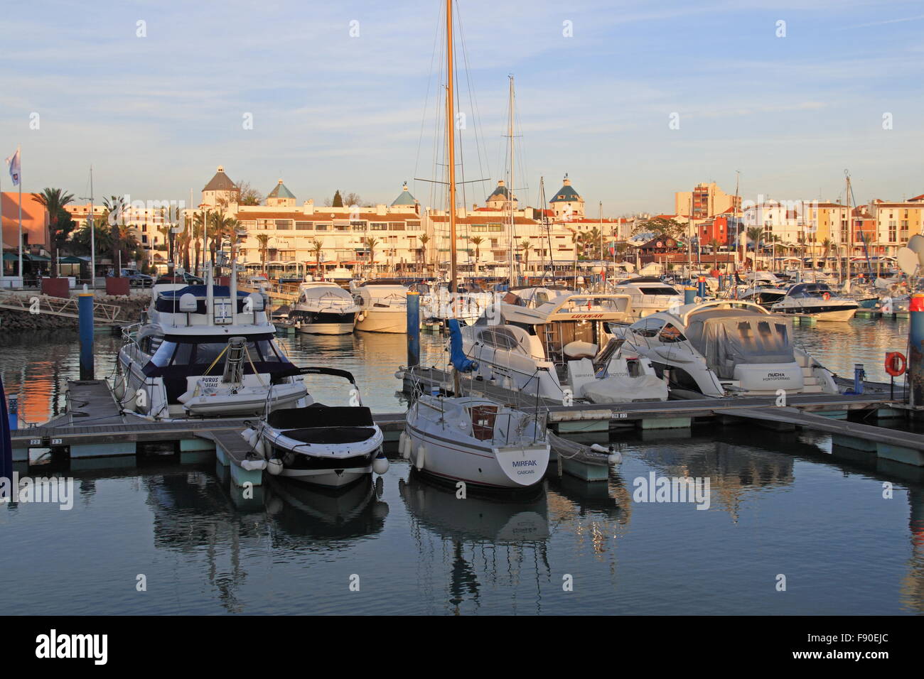 luxury-boats-in-vilamoura-marina-at-sunset-vilamoura-quarteira