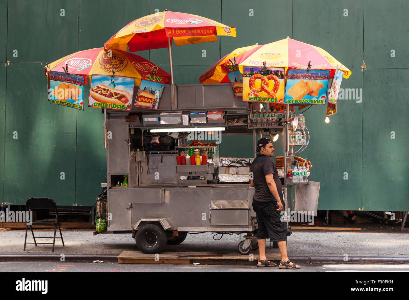 Food cart in New York City, Manhattan, USA Stock Photo Alamy